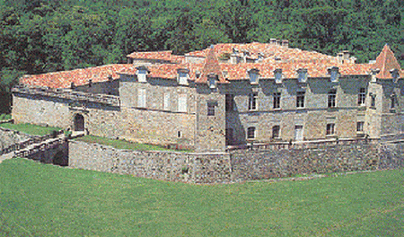 Chateau de Cazeneuve pr�s de Pr�chac