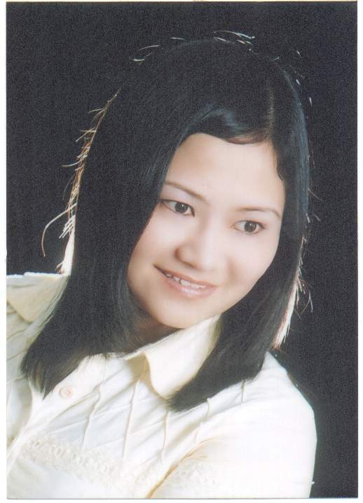 Thi Minh Hong  20ans ! notre petite fille ..